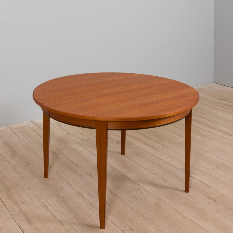 Vintage round extendable table model 55 in teak by Omann Jun, 1960
