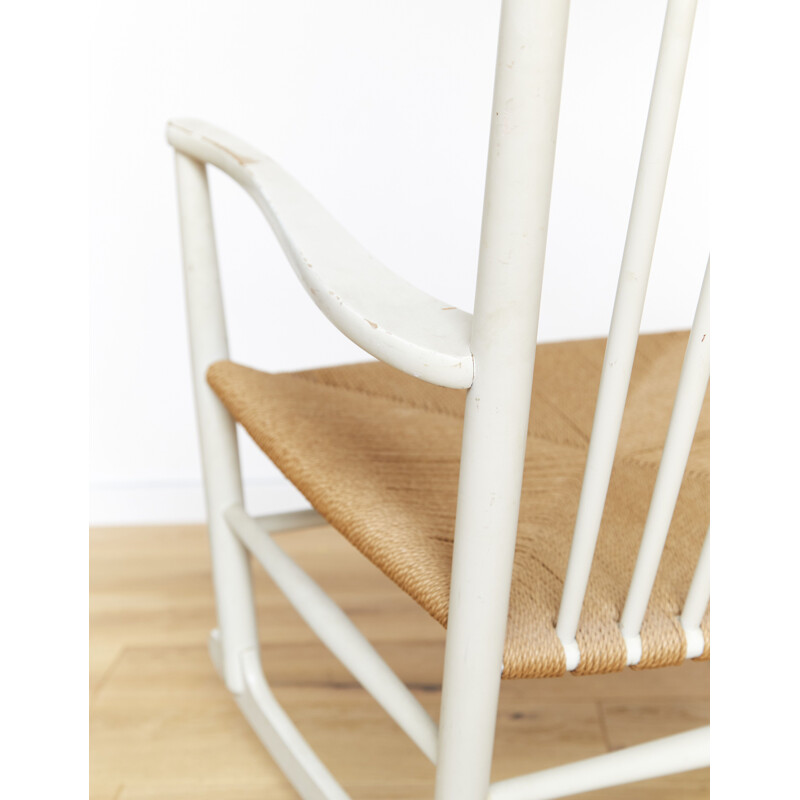 Vintage schommelstoel model J16 van Hans J.Wegner voor Fdb Møbler