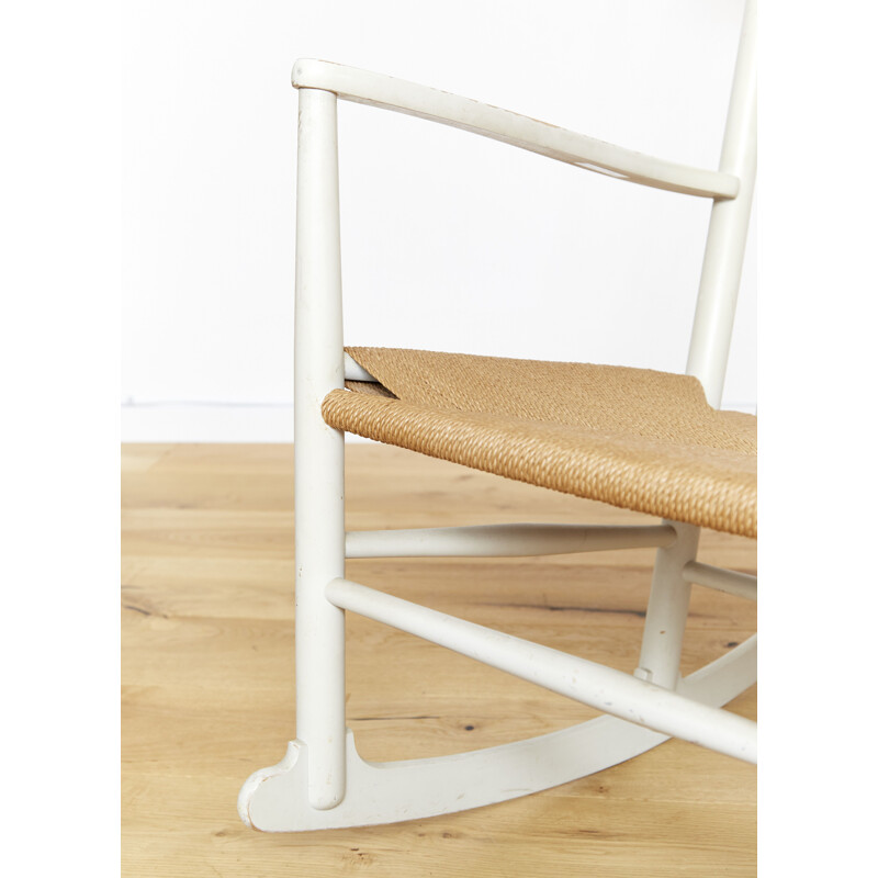 Silla mecedora vintage modelo J16 de Hans J.Wegner para Fdb Møbler