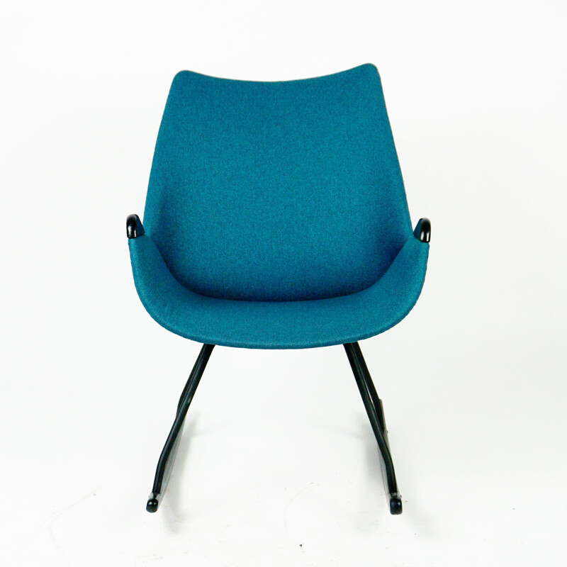 Silla mecedora vintage escandinava con tela azul, 1960