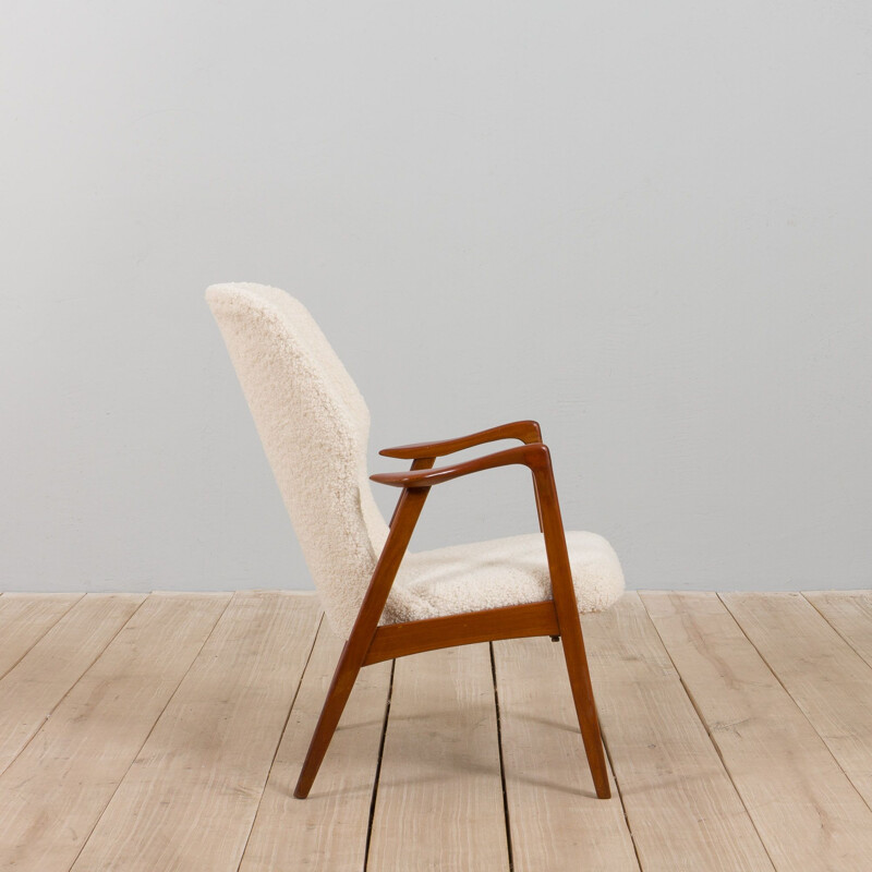 Vintage Deense fauteuil in dikke bouclé stof, 1960