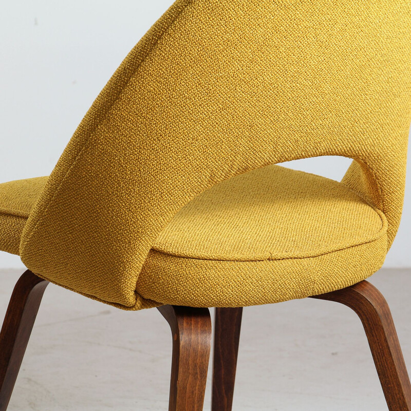 Par de cadeiras de conferência vintage por Eero Saarinen para a Knoll