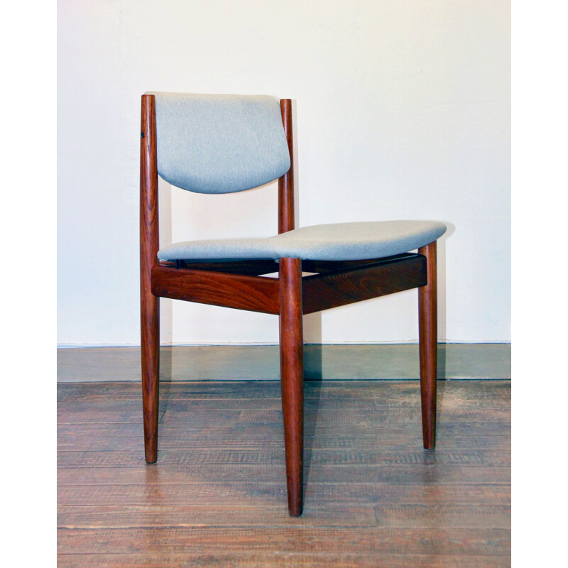 Pair of vintage chairs model 197 by Finn Juhl for France and Søn, Denmark 1960