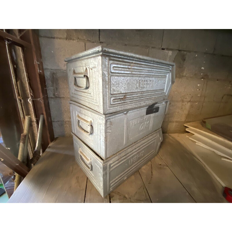 Set of 3 vintage stackable galvanized steel spout trays, 1950