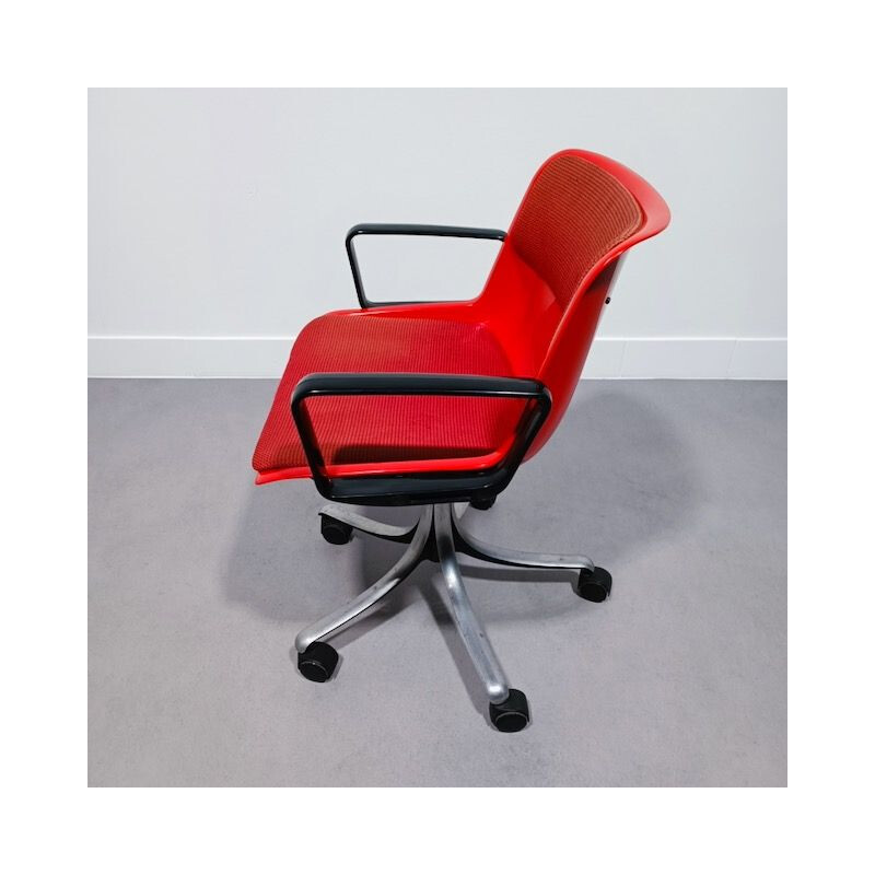 Fauteuil pivotant vintage Tecno rouge par Osvaldo Borsani, Italie 1960