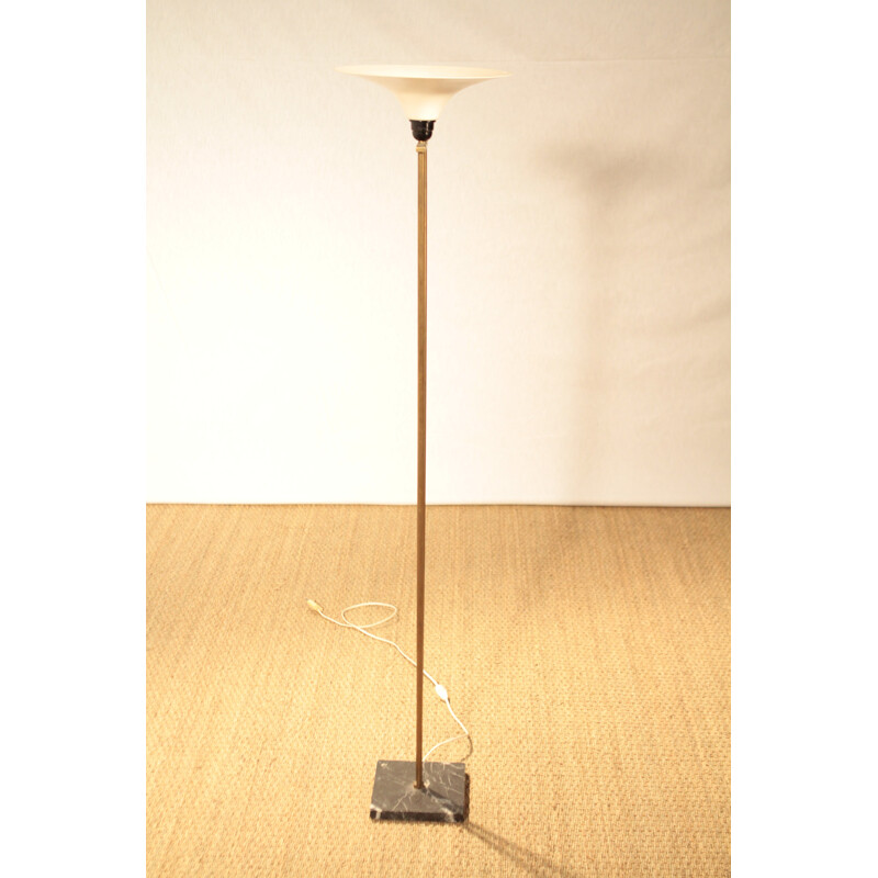 Stilnovo Italian floor lamp in brass and opaline - 1950s