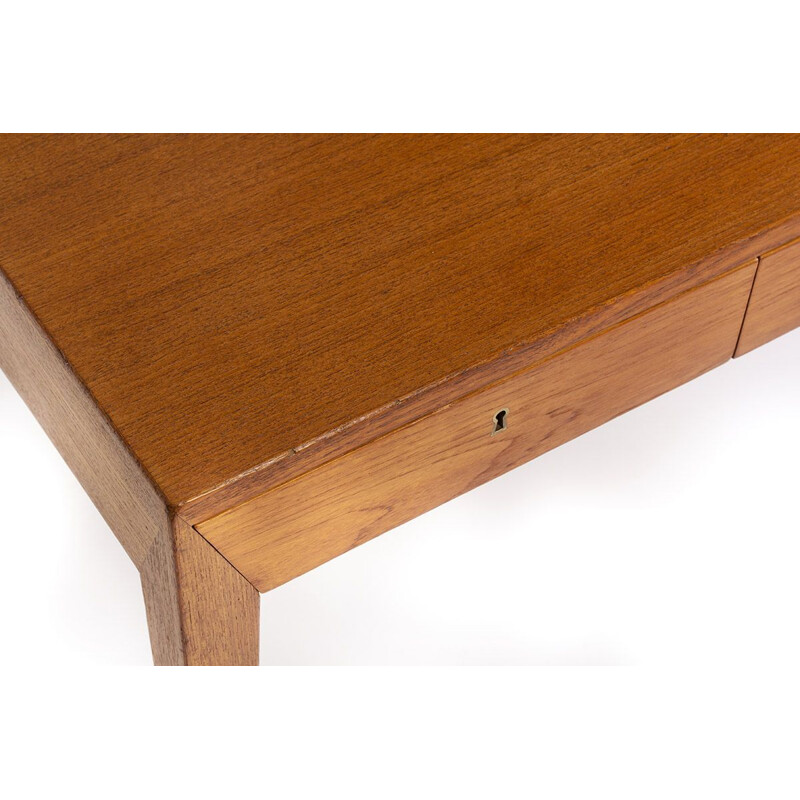 Vintage vrijstaand teakhouten bureau van Severin Hansen voor Haslev Mobelsnedkeri, 1960