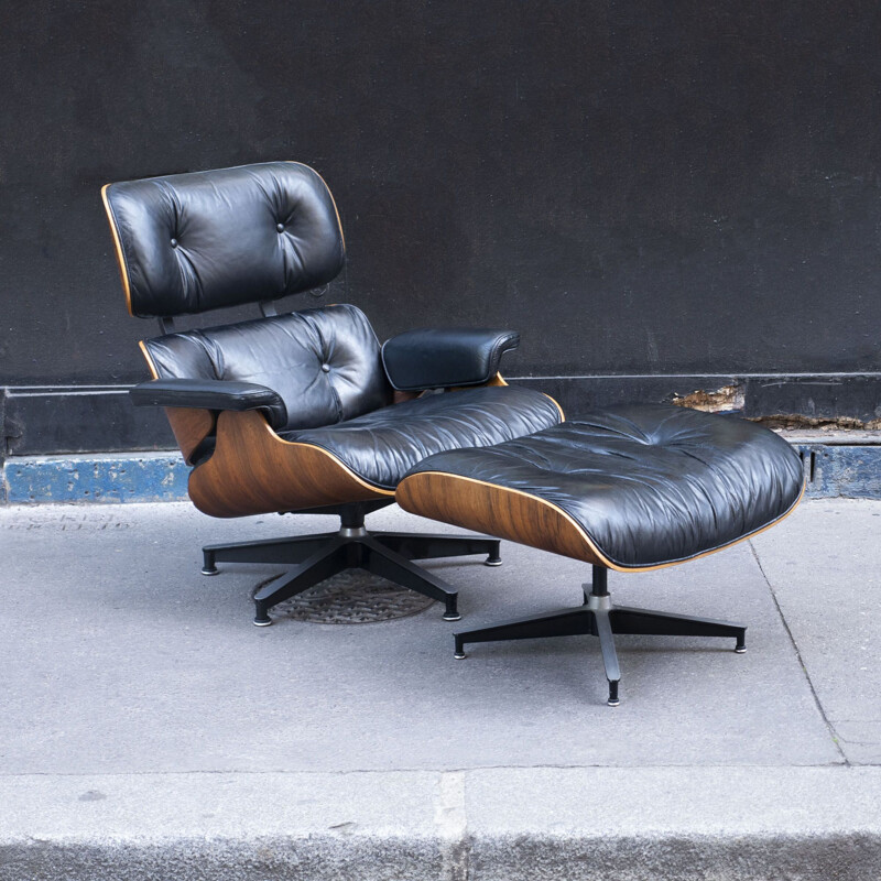 Vintage lounge chair and ottoman by Charles & Ray Eames for Herman Miller, USA 1978s