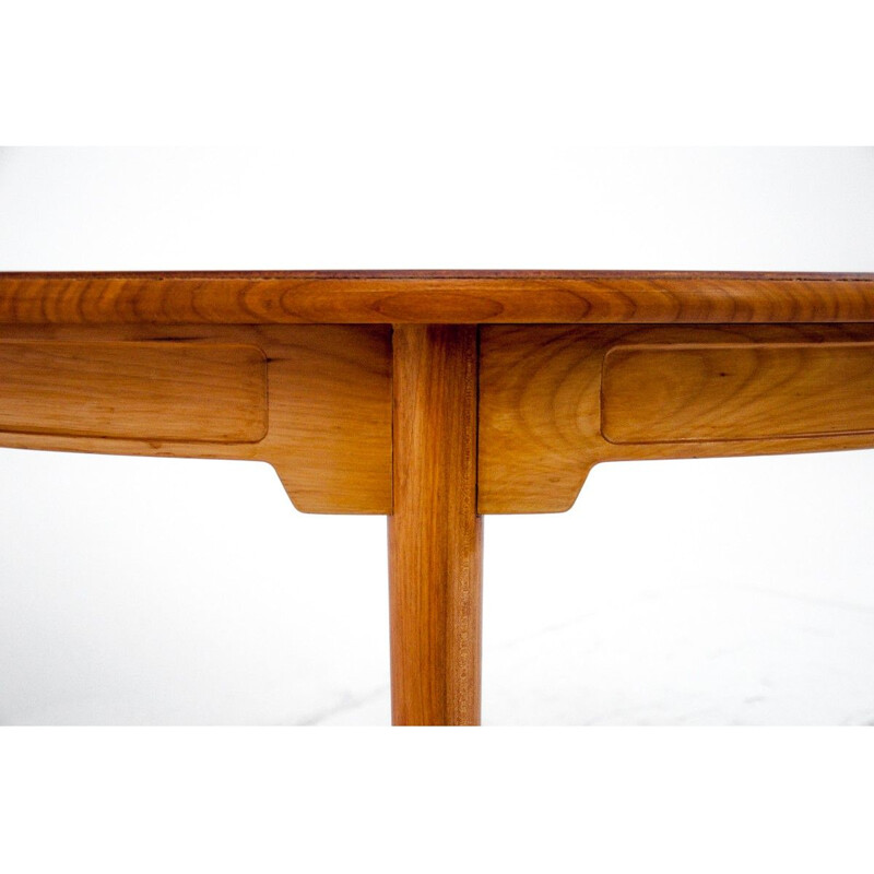 Mesa de madeira de cinzas vingativas de Hans. J. Wegner para Johannes Hansen, Dinamarca 1960