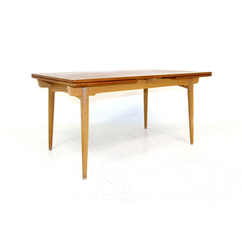 Mesa de café de carvalho Vintage por Hans J Wegner, Dinamarca 1960