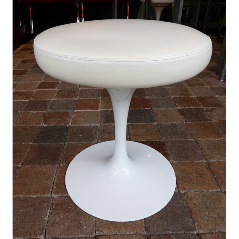 White KNOLL stool, Eero SAARINEN - 1960s