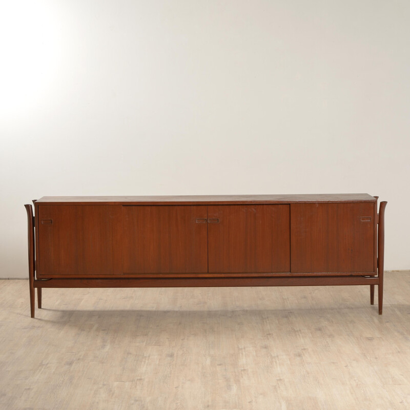 Vintage sideboard in rosewood veneer by Finn Juhl for Samcom