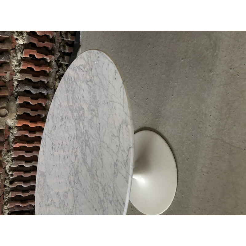 Table basse vintage en marbre de carrare par Eero Saarinen pour Knoll