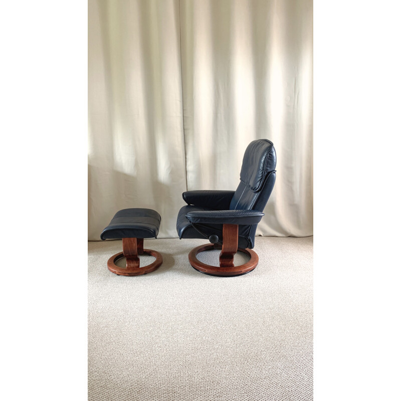 Vintage verstelbare lederen fauteuil en voetenbank van Ekornes Stressless, 1980