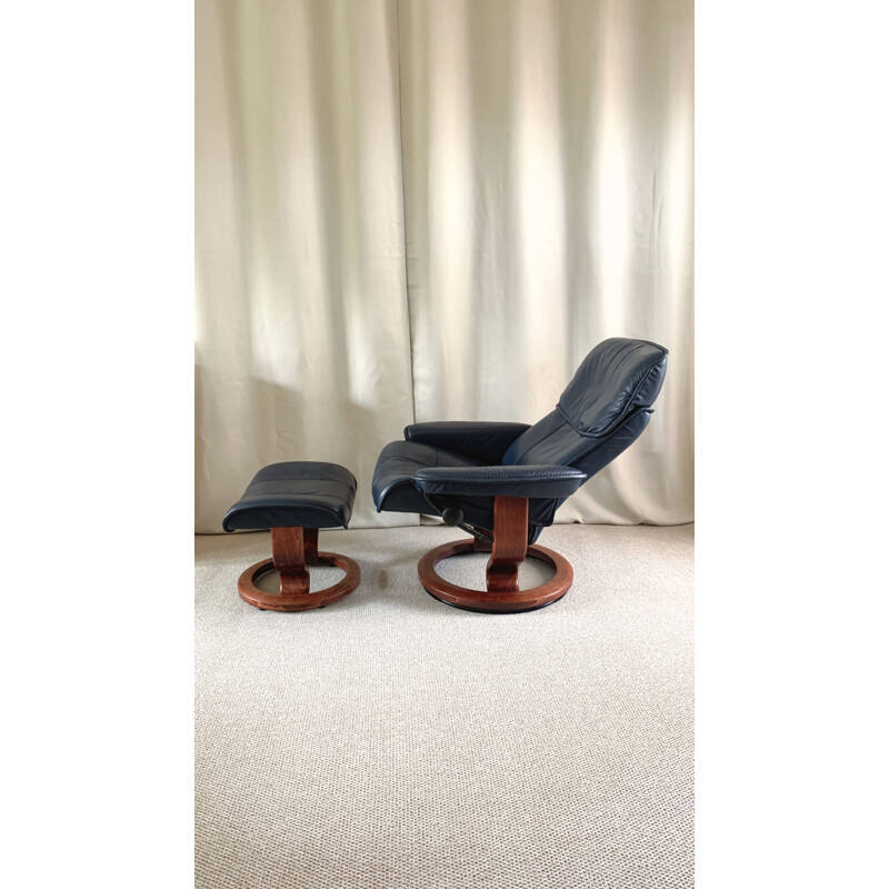 Vintage verstelbare lederen fauteuil en voetenbank van Ekornes Stressless, 1980