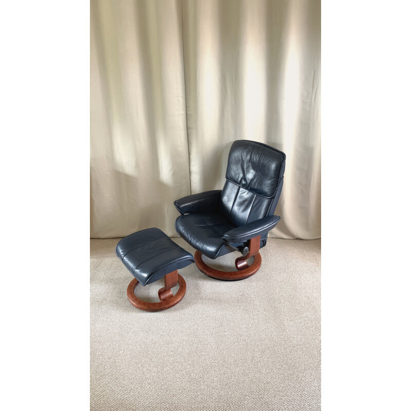 Vintage verstelbare lederen fauteuil en voetenbank van Ekornes Stressless, 1980