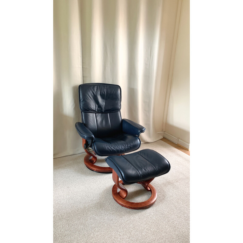 Vintage verstelbare lederen fauteuil en voetenbank van Ekornes Stressless, 1980