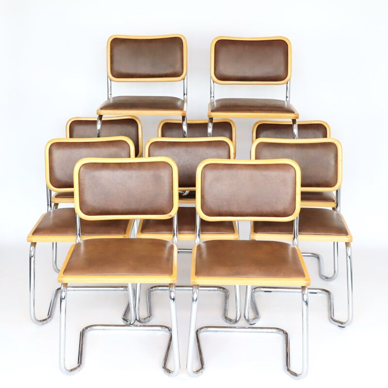 Ensemble de 10 chaises vintage empilables en skai marron, 1970