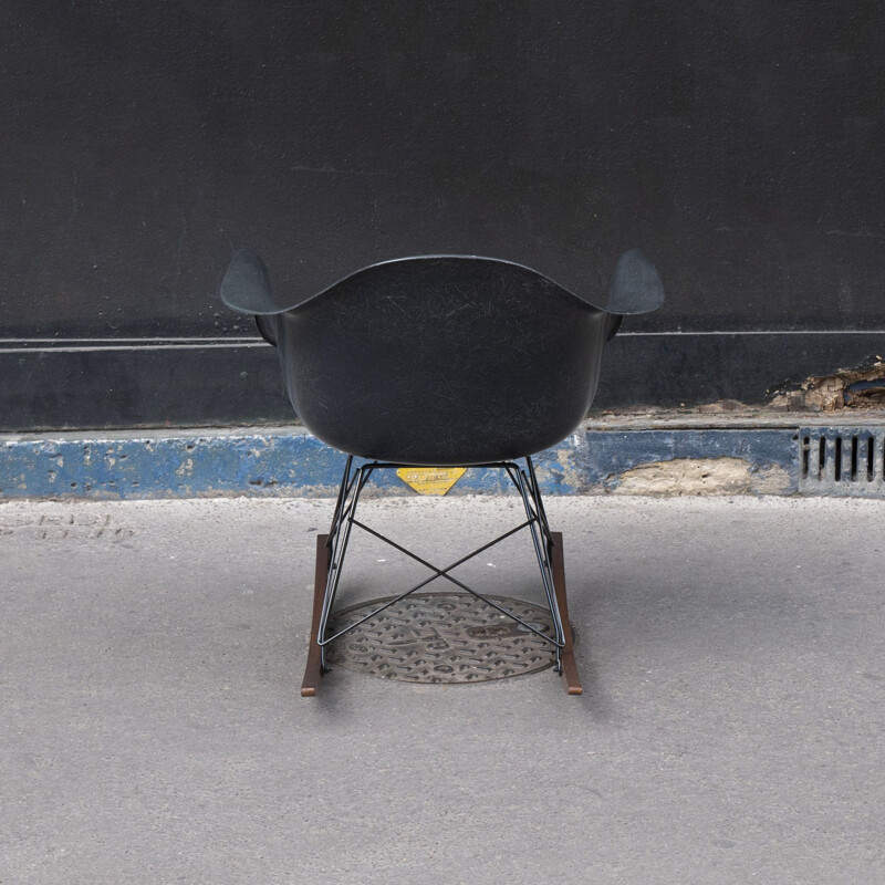 Elephant Grey" vintage schommelstoel van Charles en Ray Eames voor Herman Miller, 1970
