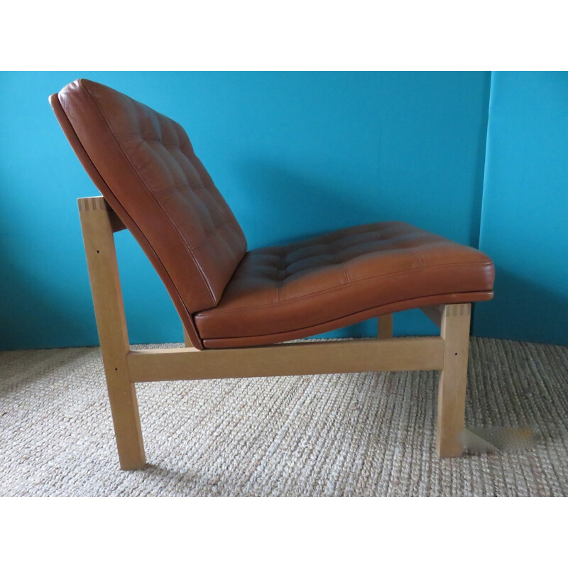 Pair of low chairs in leather, Ole GJERLOV-KNUDSEN & Torben LIND - 1960s