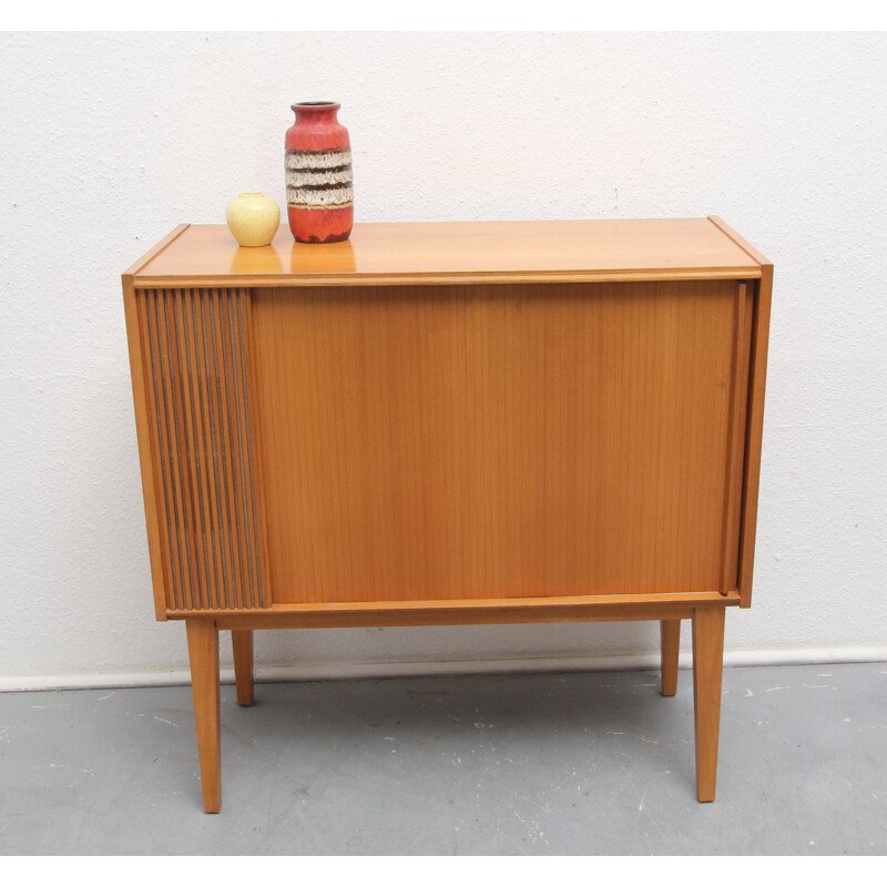 Petit buffet bar en bois de cerisier avec porte tambour - 1950