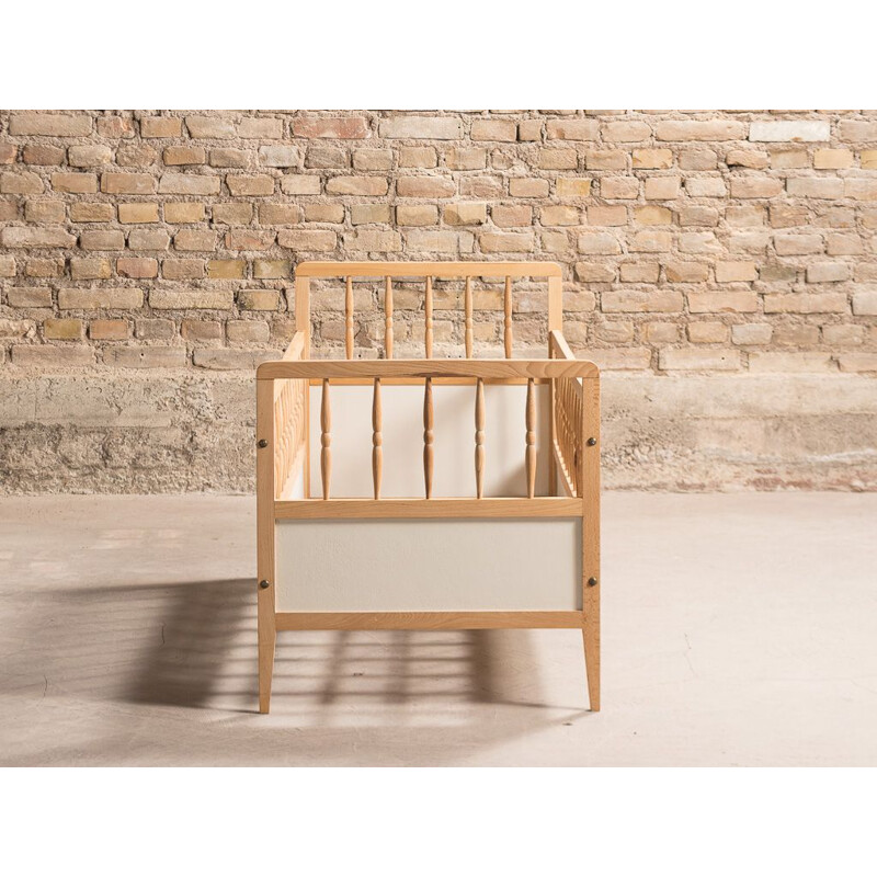 Vintage baby bed in solid beechwood and natural wax