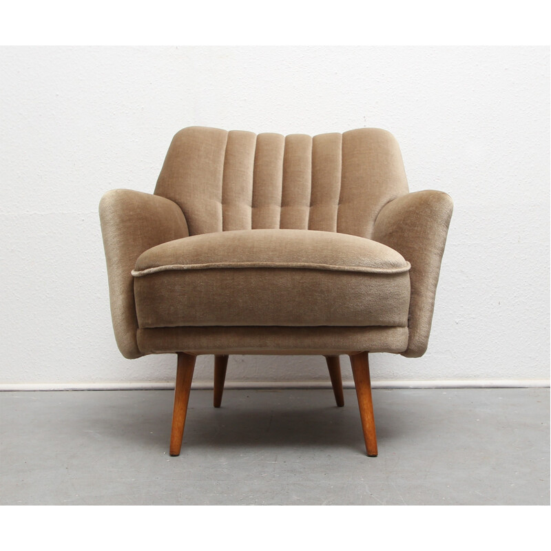 Mid-century armchair in beige velvet and wood - 1950s