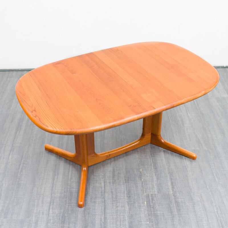 Vintage teak dining table by Juul Kristensen for Glostrup Möbelfabrik, Denmark 1970s