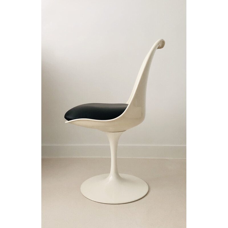Vintage Tulip swivel chair by Eero Saarinen for Knoll International, 1960-1965