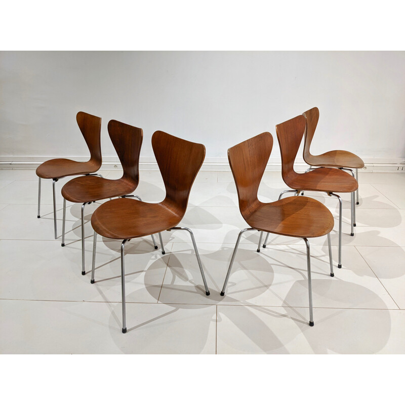 Set of 6 vintage "Serie 7" chairs by Arne Jacobsen for Fritz Hansen, 1950