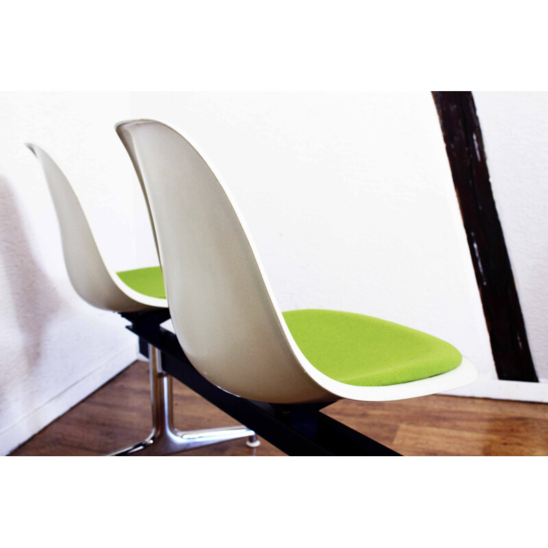 Vintage Eames bench in fiberglass for Vitra, 1970