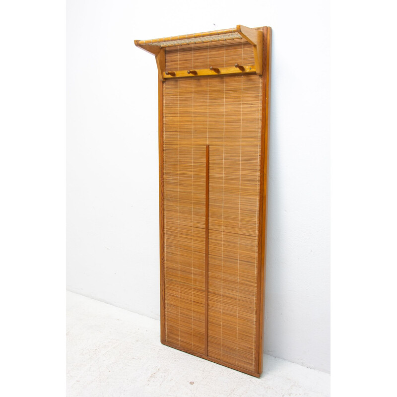 Vintage-Wandgarderobe aus Weide, Sperrholz und Buchenholz von Uluv, Tschechoslowakei 1960