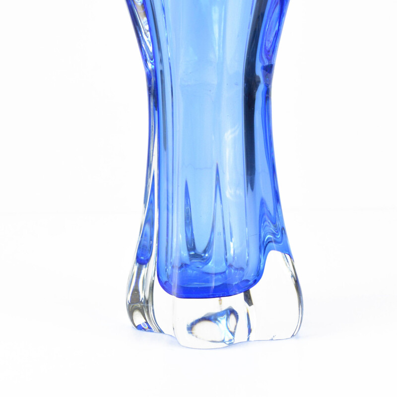 Vase cobalt vintage en verre de cristal de J. Hospodka pour Chribska Sklarna, Tchécoslovaquie 1960