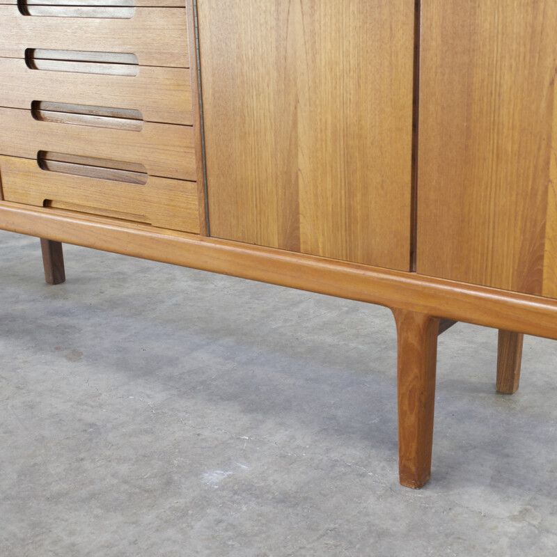 Mid century teak low sideboard - 1960s