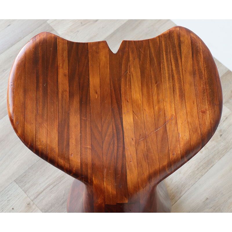 Taburete vintage de madera maciza con aleta de ballena de Polyte Solet