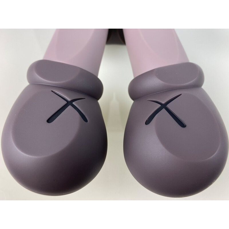 Coppia di figure vintage Kaws Companion di colore marrone, 2020