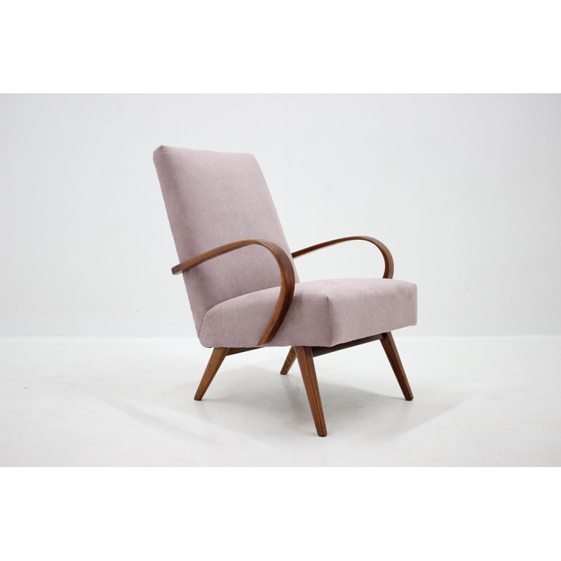 Vintage beechwooden armchair by Jaroslav Smidek for Ton, Czechoslovakia 1960s