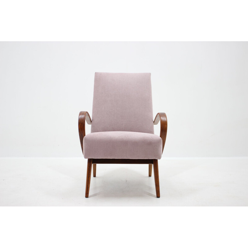 Vintage beechwooden armchair by Jaroslav Smidek for Ton, Czechoslovakia 1960s