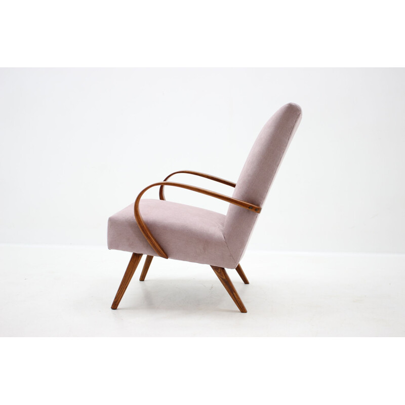 Vintage beechwooden armchair by Jaroslav Smidek for Ton, Czechoslovakia 1960s