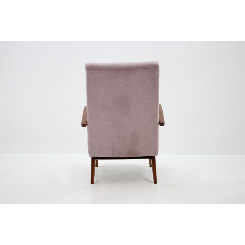 Vintage beechwooden armchair by Jaroslav Smidek for Ton, Czechoslovakia 1960s