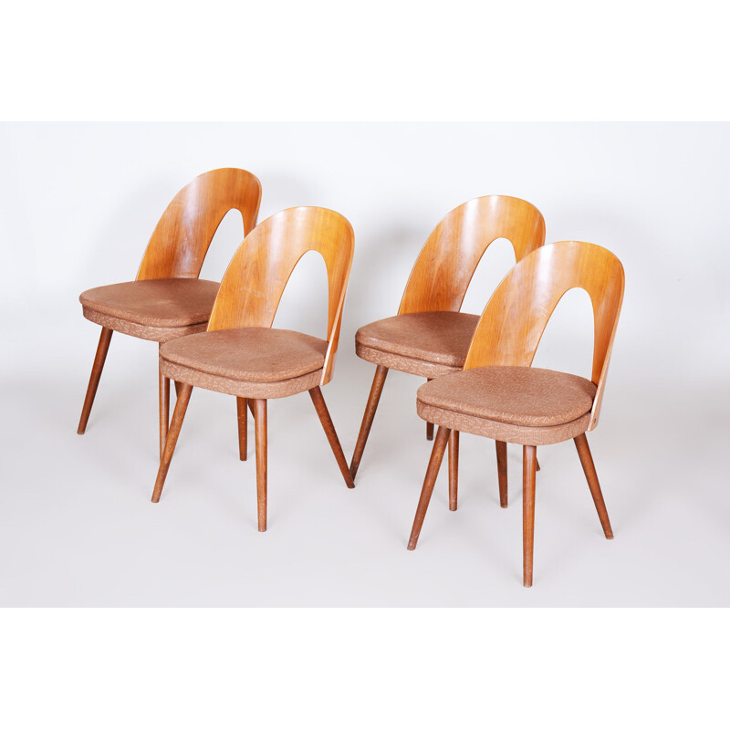 Conjunto de 4 sillas vintage de Antonín Šuman, 1950