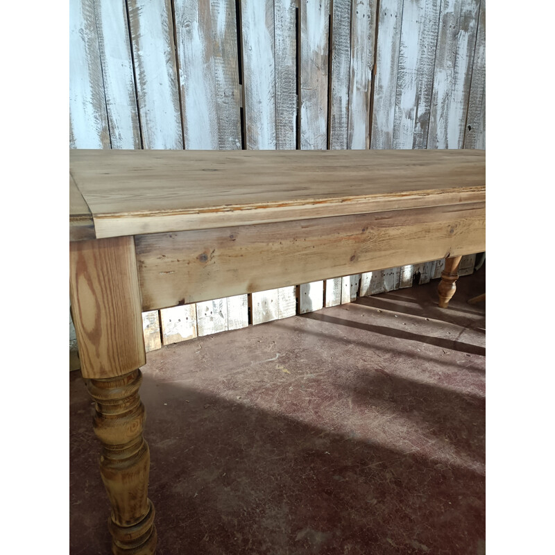 Vintage farm table in solid pine
