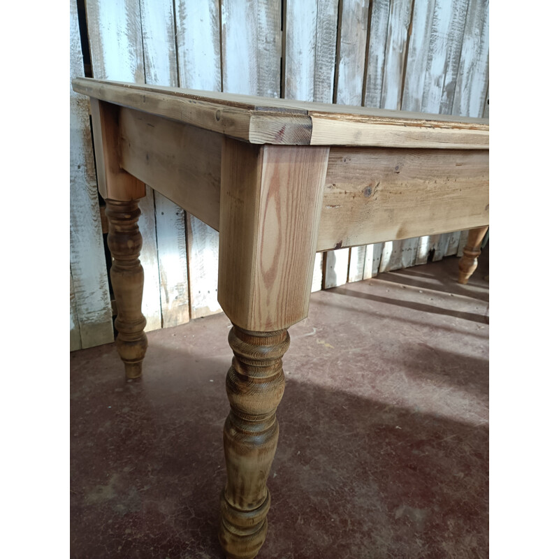 Vintage farm table in solid pine