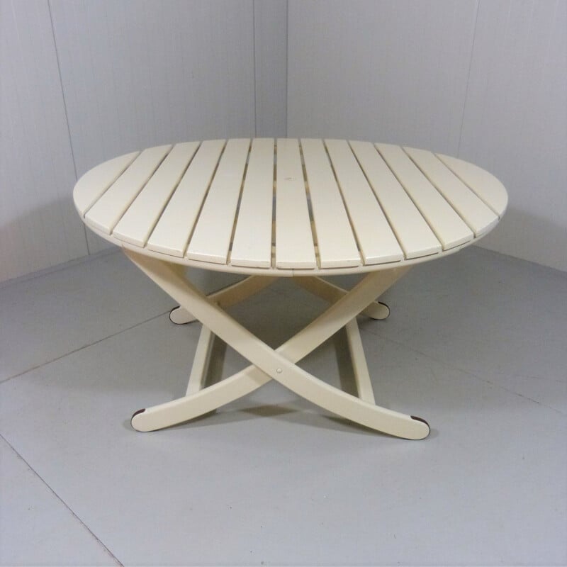 Vintage runder Gartentisch aus Holz von Herlag, Deutschland 1960-1970