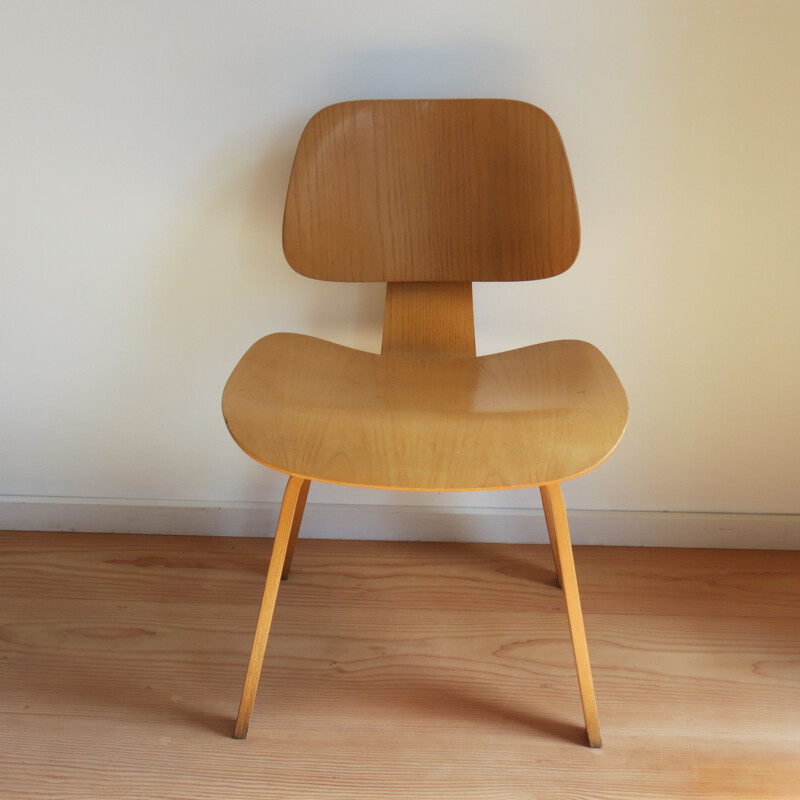 Chaise vintage simple Dcw par Charles Eames pour Vitra, 1990