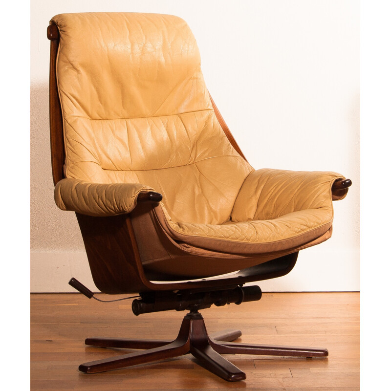 Pair of Göte Möbel armchairs in beige leather and teak - 1970s