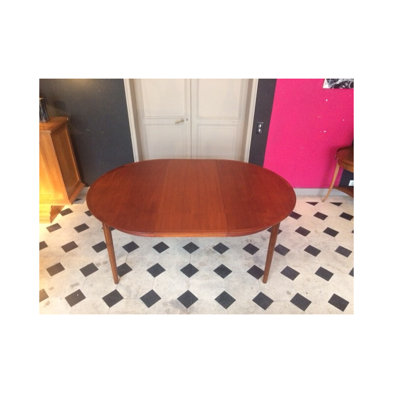 Extensible Scandinavian dining table - 1970s