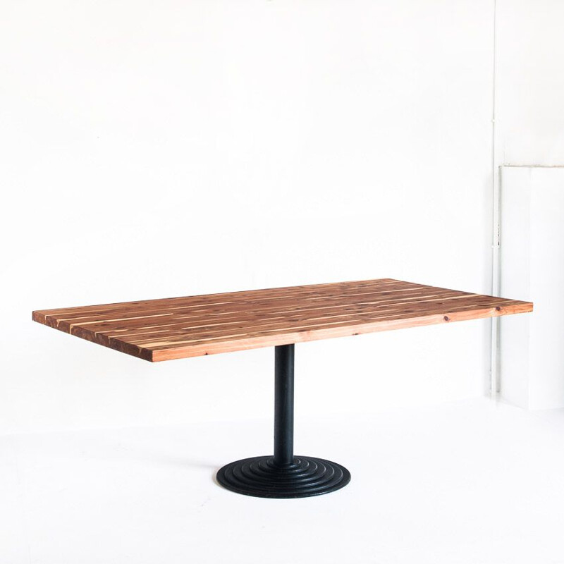 Vintage-Tisch aus massivem Zypressenholz mit Mittelfuß