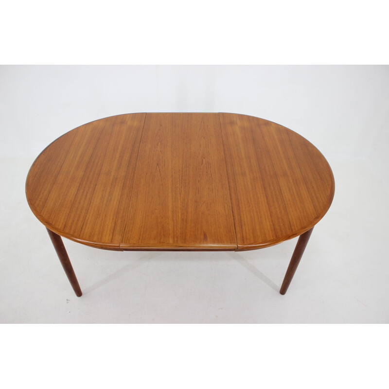 Vintage teak round extendable dining table, Denmark 1960s