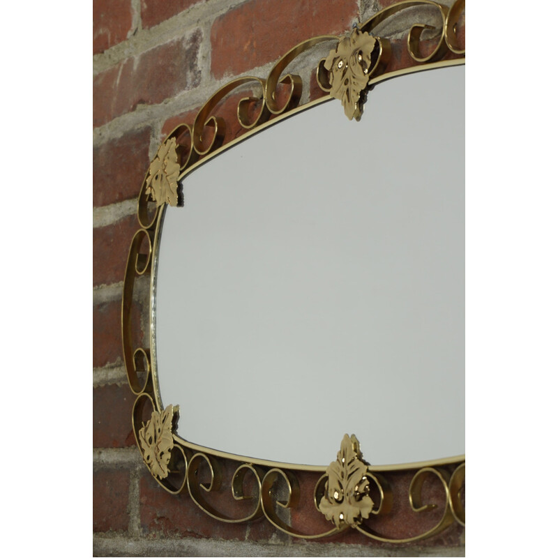 Miroir ovale vintage en laiton, 1950-1960